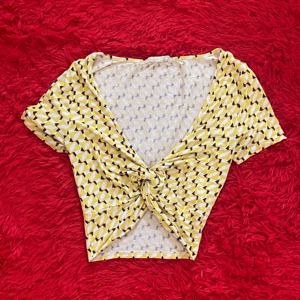‘Mod gal’ crop top
